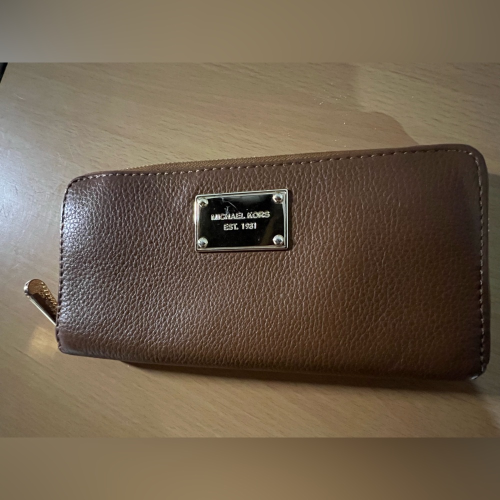 Micheal Kors wallet